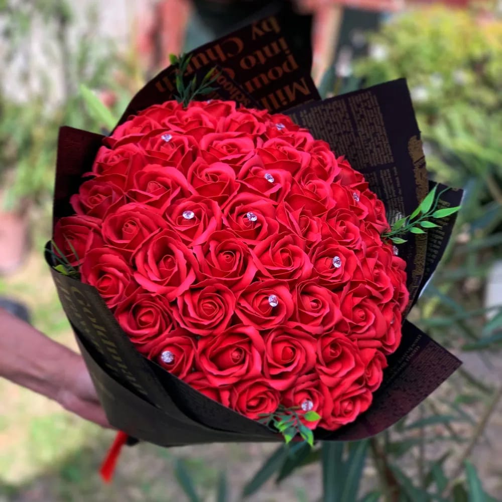 Buchet 101 Flori Sapun Rosii