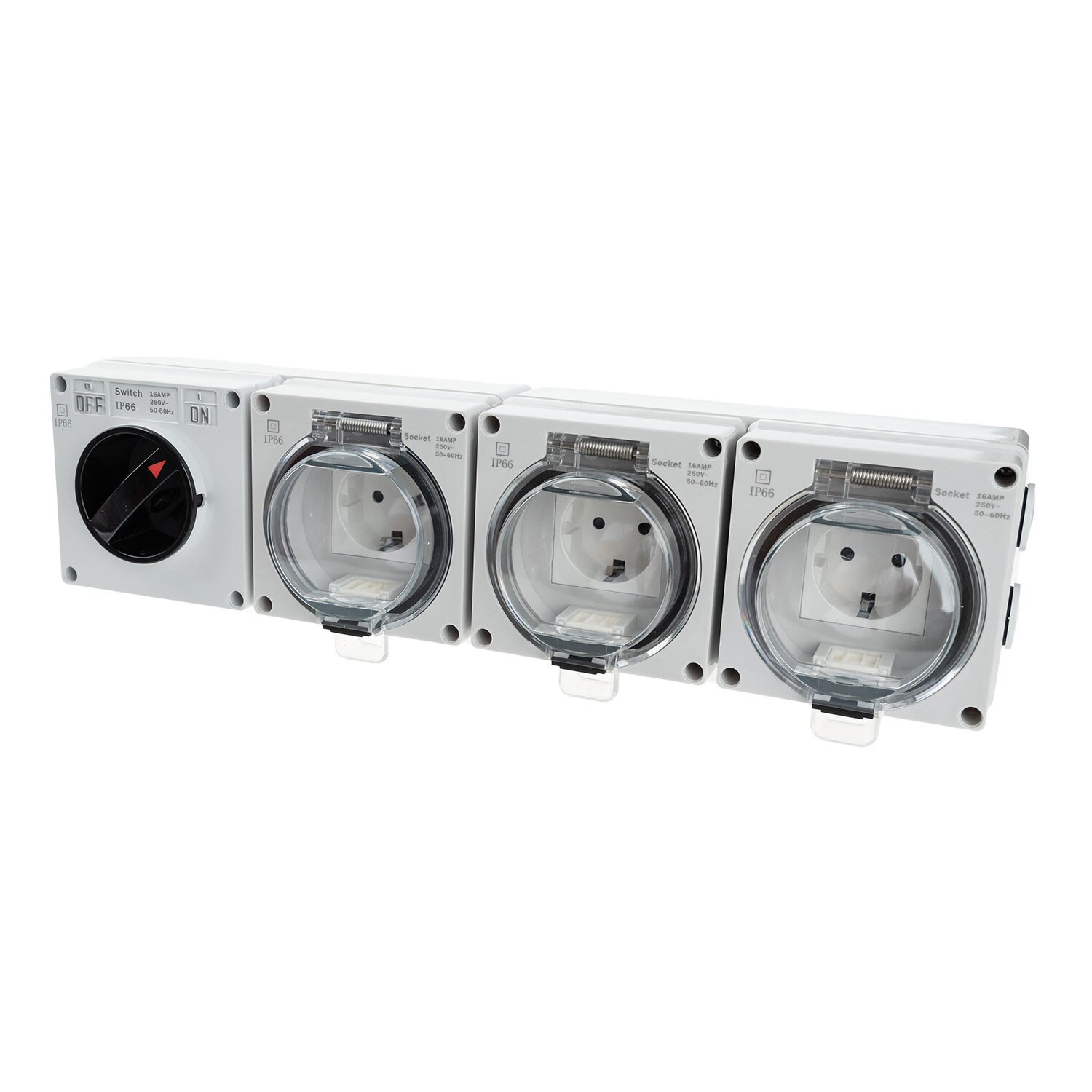 Priza Schuko tripla RAMAX
